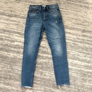 Boyish Billy in Rear Window